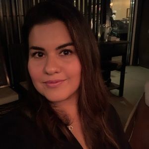 Meet your Posher, Daniela